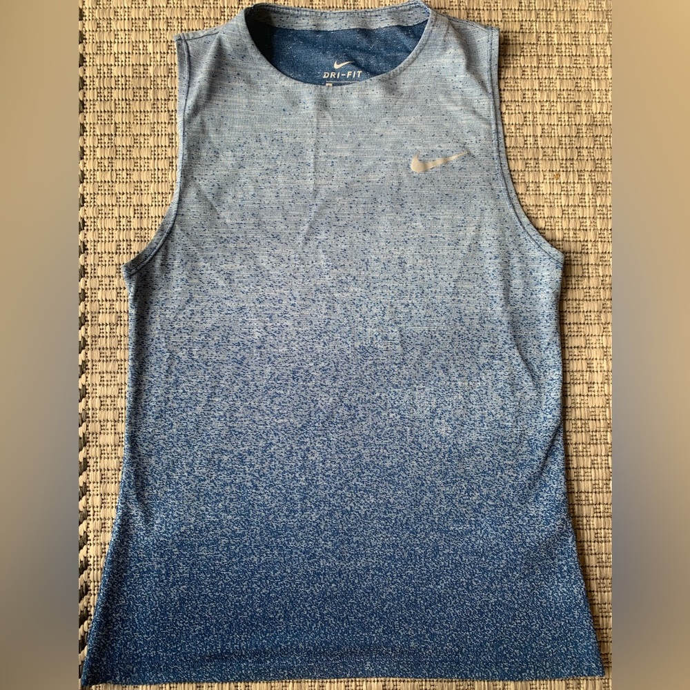 Women’s Nike Dri-FIT tank top - Size small